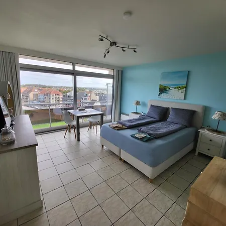 With Sea View And Panoramic View In Apartment *